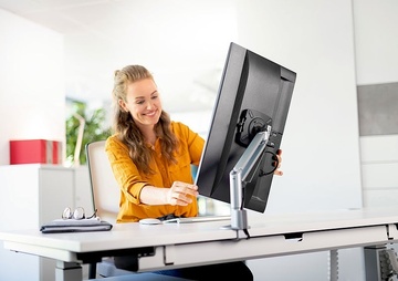 Držák na monitor Novus Clu I C s upevněním na stůl - černý