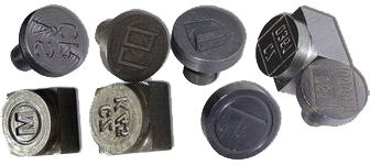 Bloky do plombovacích kleští gravírovaný razník průměr 8/10 mm lícová strana