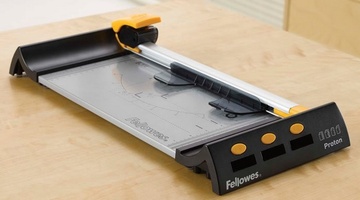 Kotoučová řezačka Fellowes Proton A4