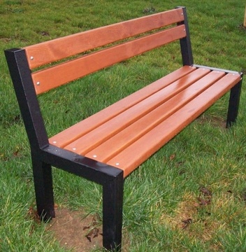 Parková lavička Opolany
