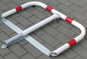 Parkovací zábrana U 80 sklopná - komaxit
