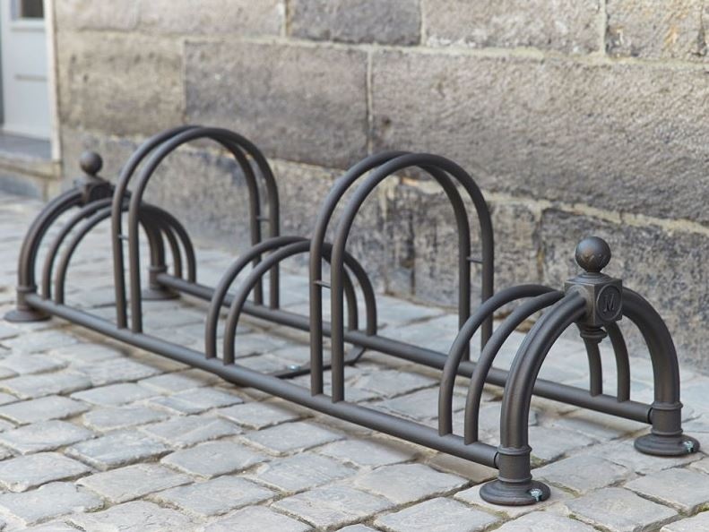 Stojan na 5 jízdních kol VERSAILLES střídavý