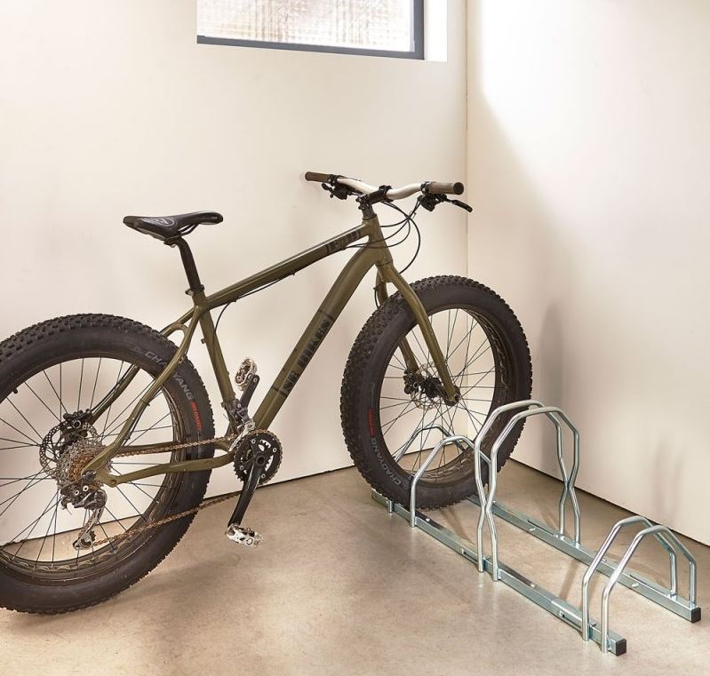 Stojan na 3 jízdní kola XL Fatbike - nastavitelný