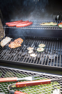Gril na dřevěné uhlí G21 BBQ big
