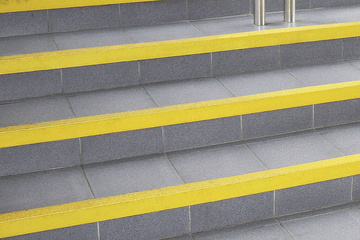 Protiskluzové schodové rohy COBAGRiP Stair Nosing žluté 3 m x 55 mm