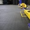 Průmyslová PVC dlaždicová podlahovina COBA Tough Lock černá 0,5 x 0,5m x 5mm