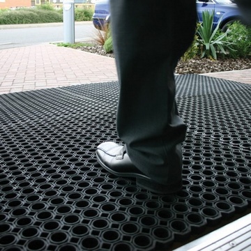 Vstupní gumová rohožka - COBA Ringmat Octomat černá 1 m x 1,5 m