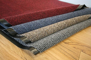 Vstupní rohož COBA Vyna-Plush černo-červená 0,9 m x metráž